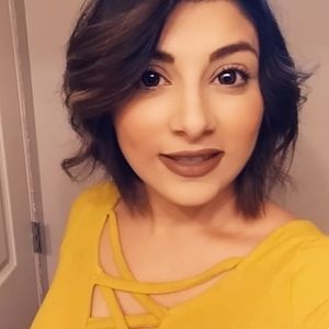 Meet your Posher, Mely